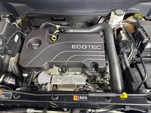 Used 2018 Chevrolet Equinox LT image 9