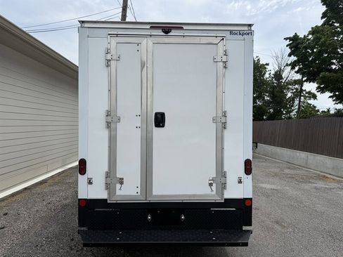 Used 2021 Chevrolet Express 3500 w/ Power Convenience Package RWD image 4