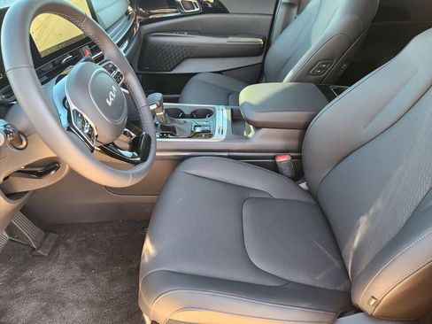 New 2026 Kia Carnival SX Prestige FWD image 9
