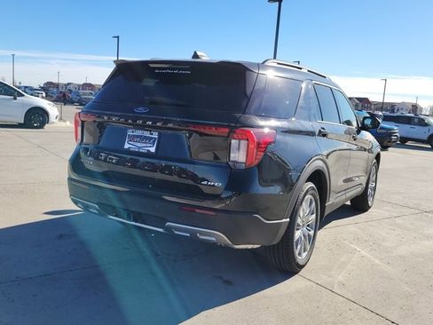 New 2026 Ford Explorer Active w/ Active Comfort Package image 3