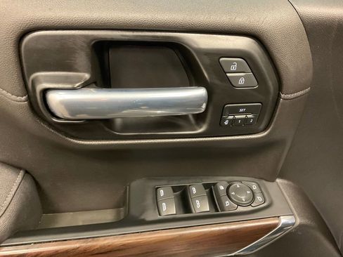 Used 2022 GMC Sierra 1500 SLT image 12