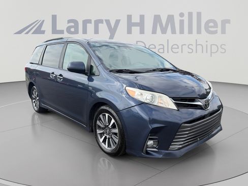Used 2019 Toyota Sienna XLE AWD/4WD image 7
