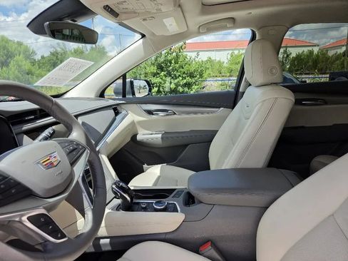 Used 2021 Cadillac XT5 Premium Luxury FWD image 14