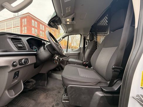 Used 2024 Ford Transit 250 Low Roof w/ Exterior Upgrade Package image 15