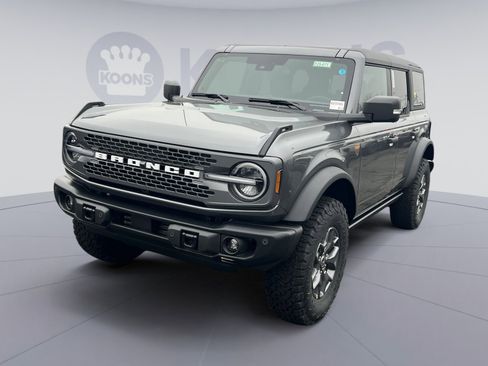 New 2025 Ford Bronco Badlands image 1