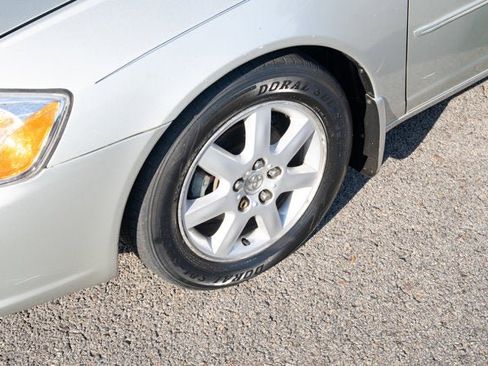 Used 2000 Toyota Avalon XLS image 9