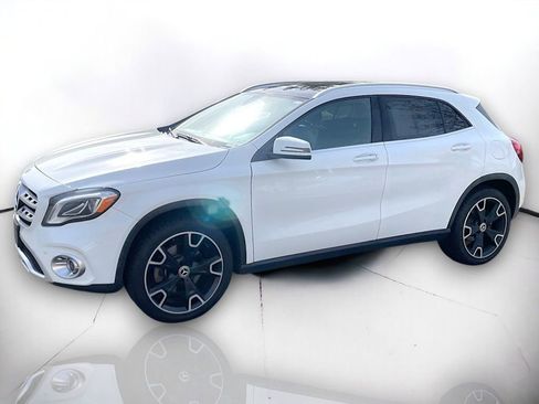 Used 2019 Mercedes-Benz GLA 250 250 4MATIC image 2