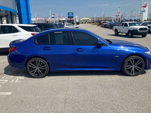 Used 2023 BMW 330e w/ M Sport Package RWD image 8