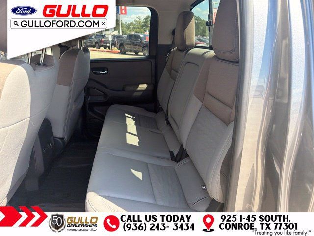 Used 2024 Nissan Frontier SV w/ SV Convenience Package RWD image 6