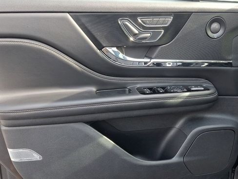 Used 2020 Lincoln Corsair Reserve w/ Elements Package image 15