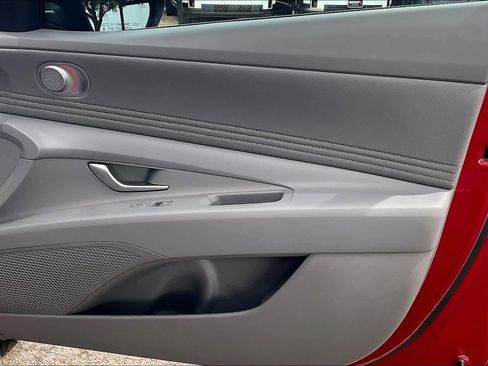 Certified 2025 Hyundai Elantra Sport FWD image 23