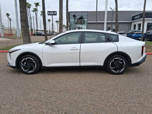 Used 2025 Kia K4 EX image 4