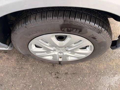 Used 2019 Dodge Grand Caravan SE image 38