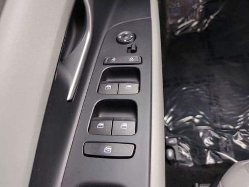 Used 2024 Hyundai Elantra Limited image 24