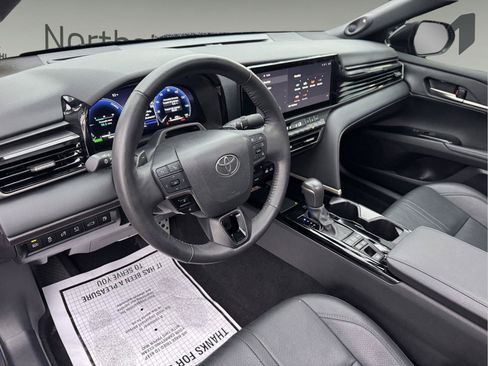 Used 2025 Toyota Camry XSE w/ Premium Plus Package AWD/4WD image 15