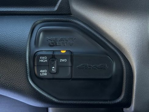 Used 2024 RAM 3500 Big Horn image 23