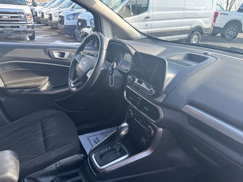Certified 2019 Ford EcoSport SE image 29