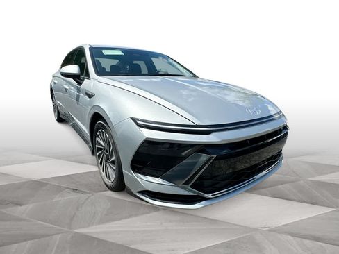 New 2025 Hyundai Sonata SEL FWD image 2