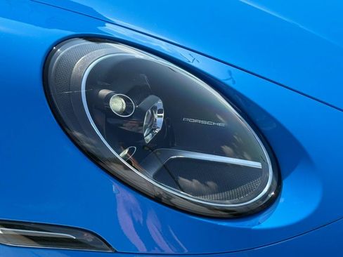 Used 2022 Porsche 911 Carrera w/ Premium Package RWD image 36