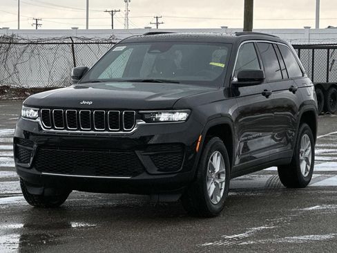 New 2026 Jeep Grand Cherokee Laredo X AWD/4WD image 4