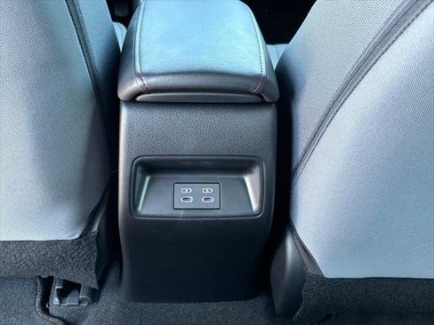 Certified 2025 Toyota Corolla SE image 13