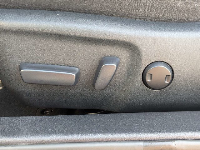 Used 2012 Toyota Camry SE FWD image 18