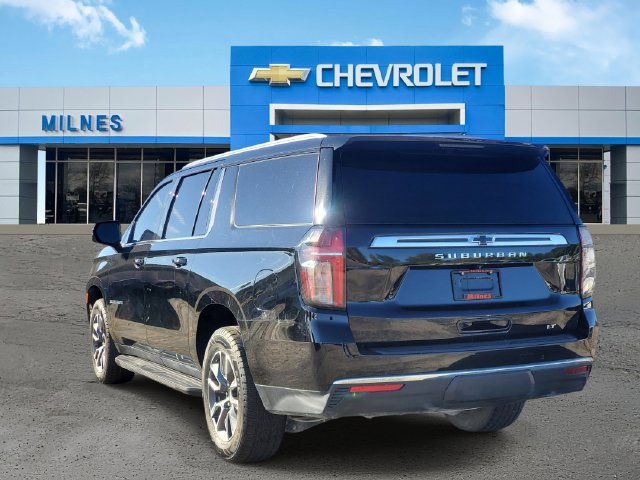 Used 2021 Chevrolet Suburban LT w/ LT Signature Package AWD/4WD image 3