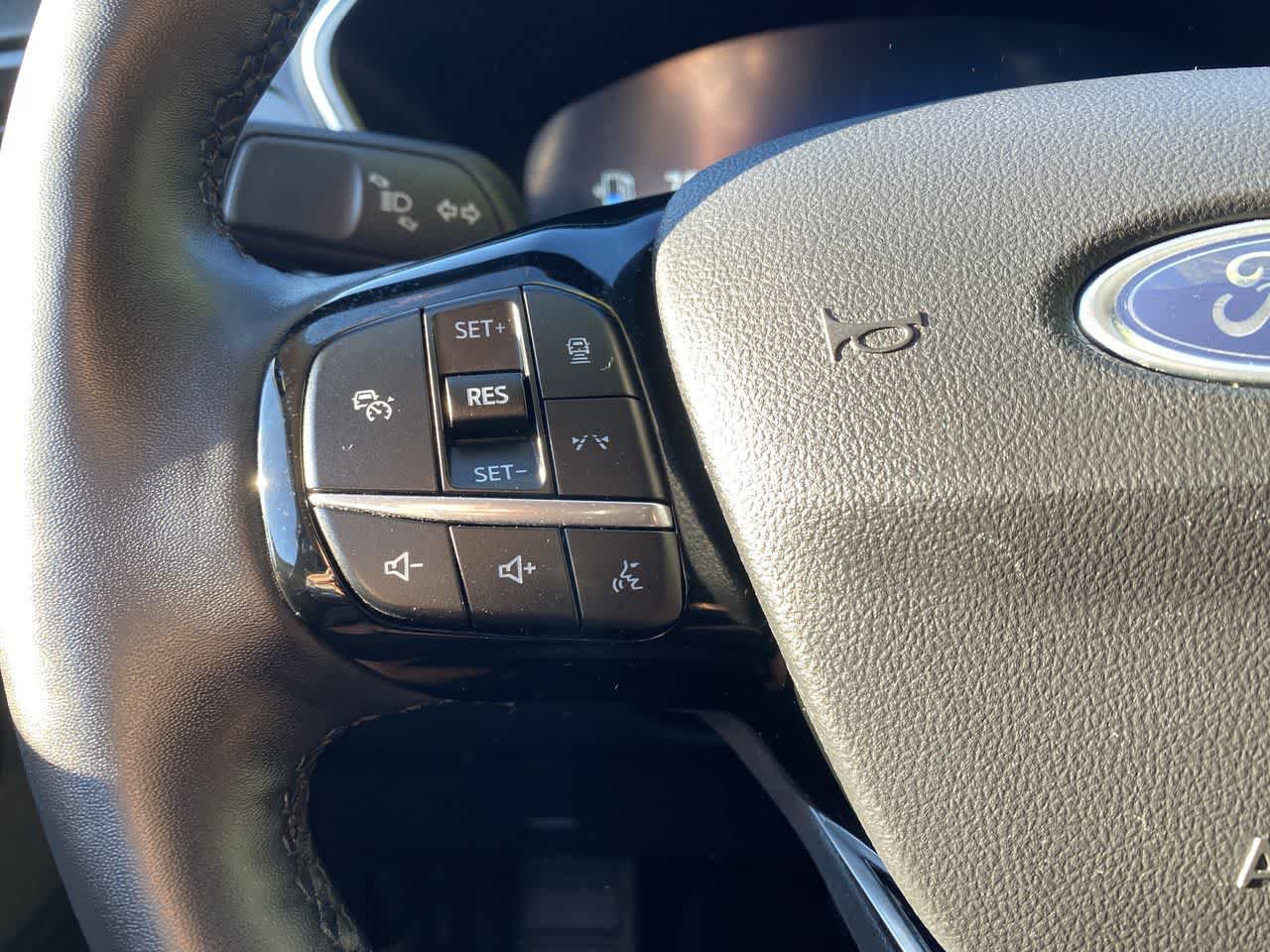 Used 2024 Ford Escape Platinum AWD/4WD image 21