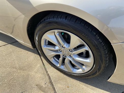 Used 2019 Honda Accord LX image 31
