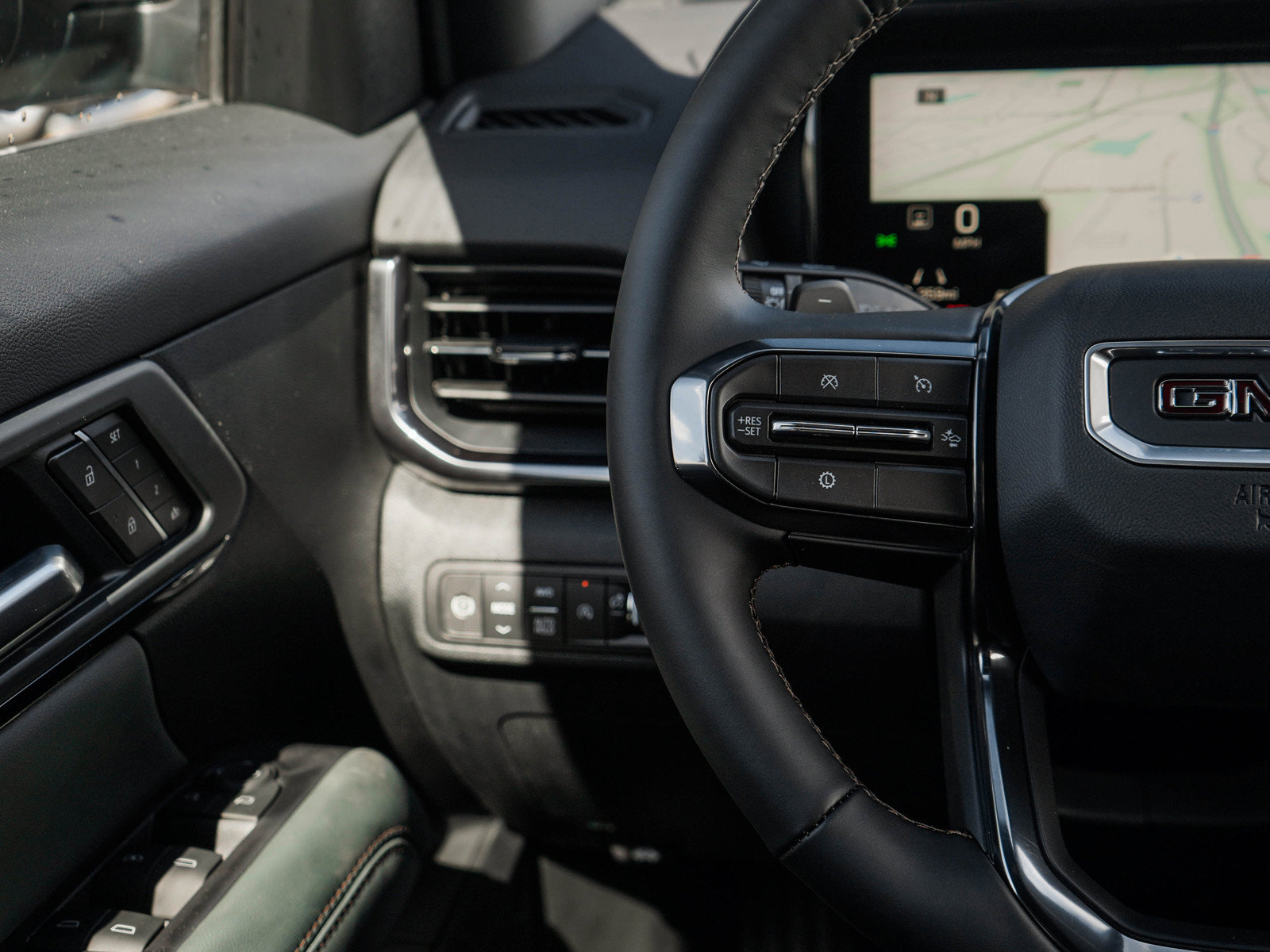 New 2027 GMC Terrain AT4 w/ Convenience Package III AWD/4WD image 21
