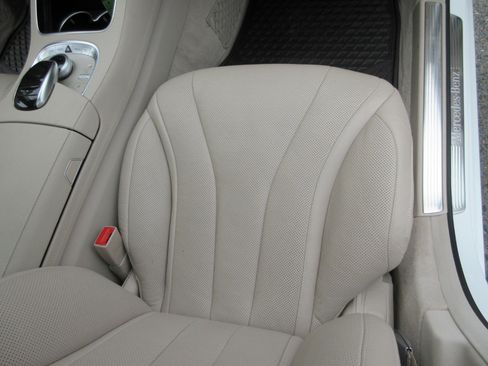 Used 2017 Mercedes-Benz S 550 Sedan image 26