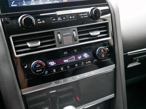 Used 2024 Nissan Armada SV AWD/4WD image 30
