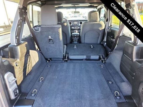 Used 2018 Jeep Wrangler Unlimited Sport S image 29