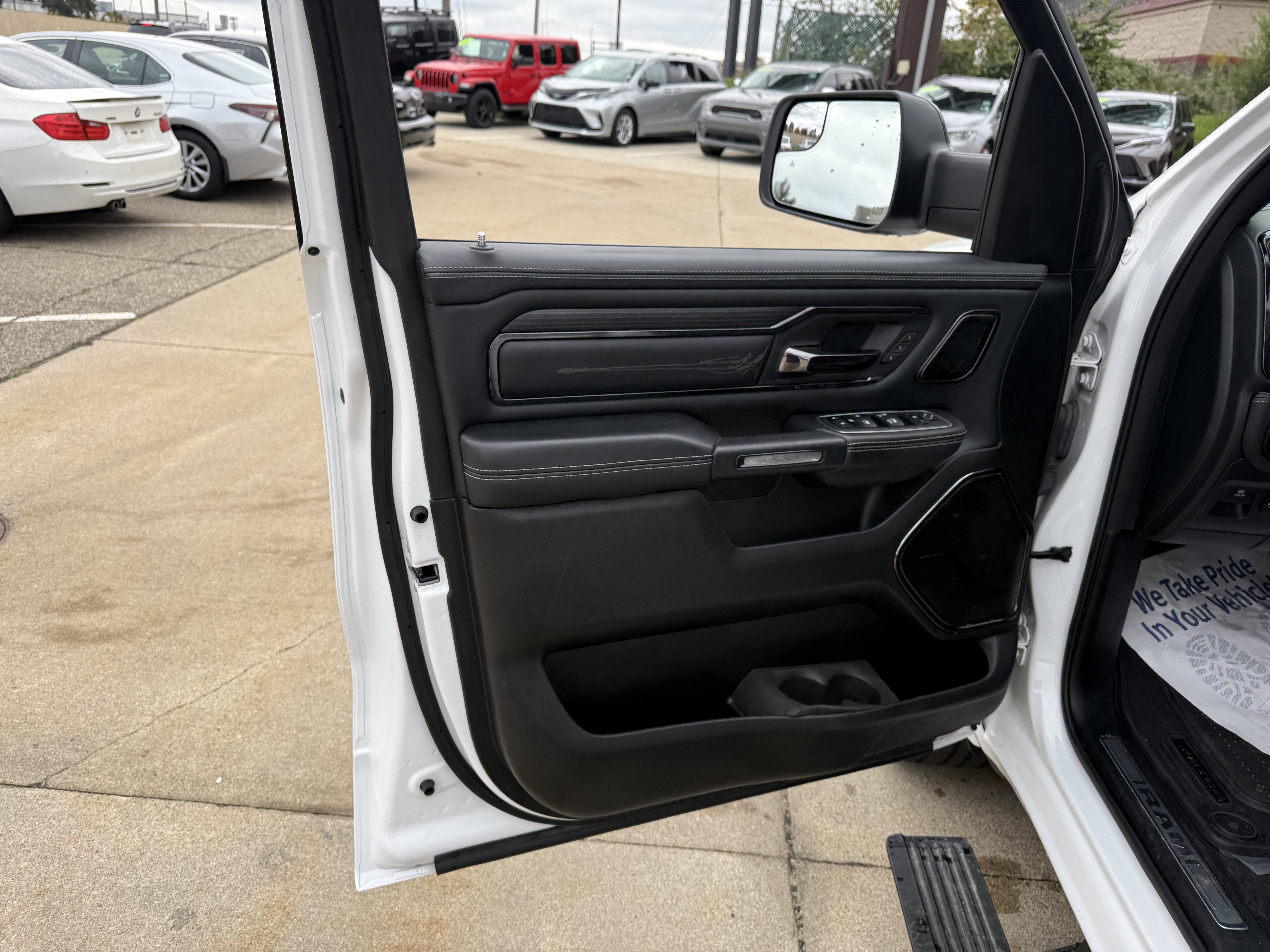 Used 2023 RAM 1500 Limited AWD/4WD image 12