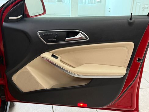 Used 2017 Mercedes-Benz GLA 250 image 23