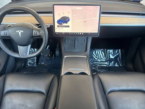 Used 2021 Tesla Model Y Long Range AWD/4WD image 12