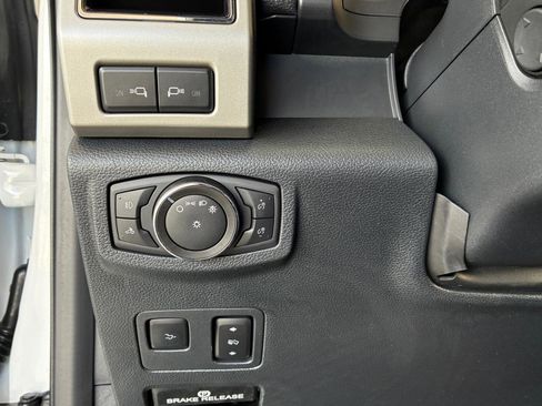 Used 2022 Ford F350 Lariat w/ Lariat Ultimate Package image 28