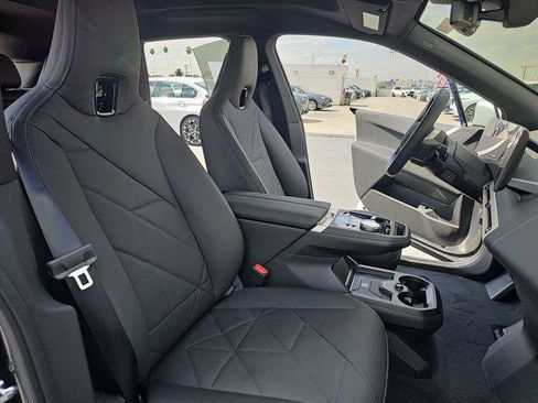 New 2026 BMW iX xDrive60 w/ Premium Package image 10