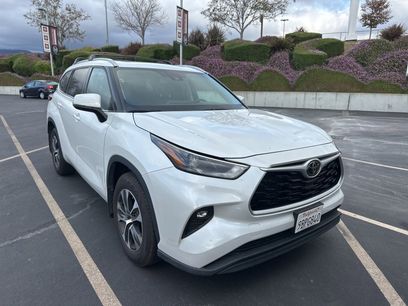 Used 2022 Toyota Highlander XLE