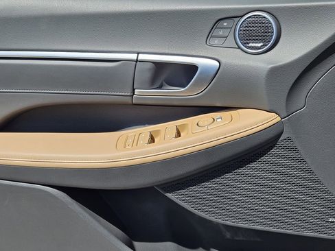 Used 2025 Hyundai Sonata Limited image 18