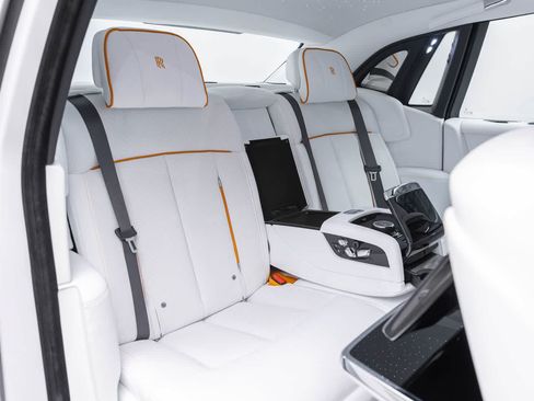 New 2027 Rolls-Royce Phantom Sedan RWD image 11