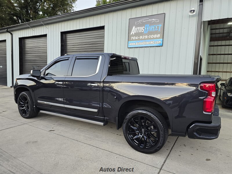 Used 2022 Chevrolet Silverado 1500 High Country w/ High Country Premium Package AWD/4WD image 7