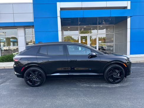 Certified 2024 Chevrolet Equinox EV RS image 3