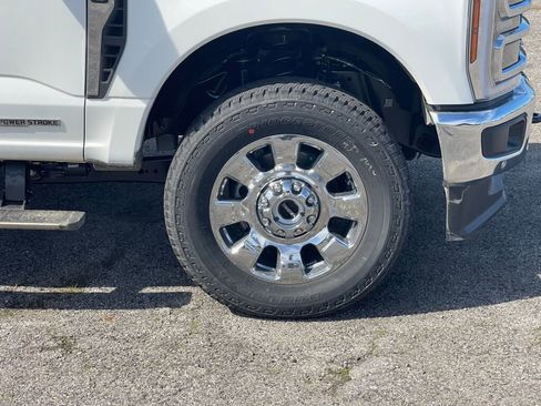 New 2025 Ford F250 Lariat w/ Lariat Ultimate Package image 16