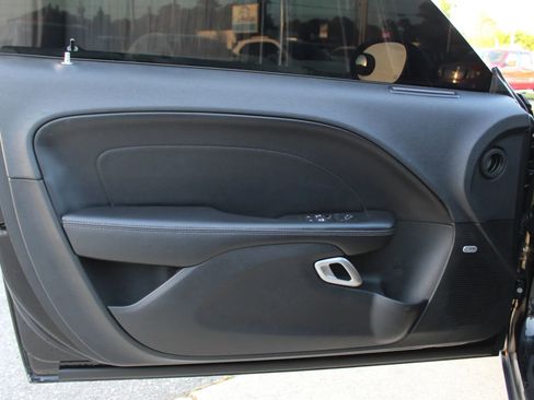 Used 2015 Dodge Challenger R/T Plus image 11