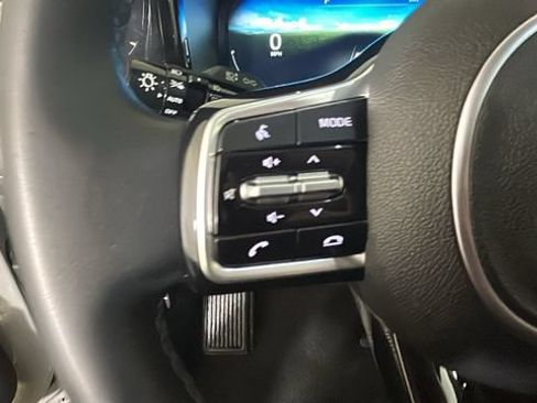 Used 2023 Kia Sorento SX AWD/4WD image 16