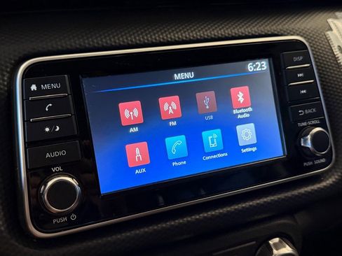 Used 2023 Nissan Kicks S image 11