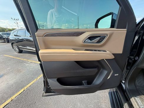 Used 2024 Chevrolet Tahoe Premier AWD/4WD image 11