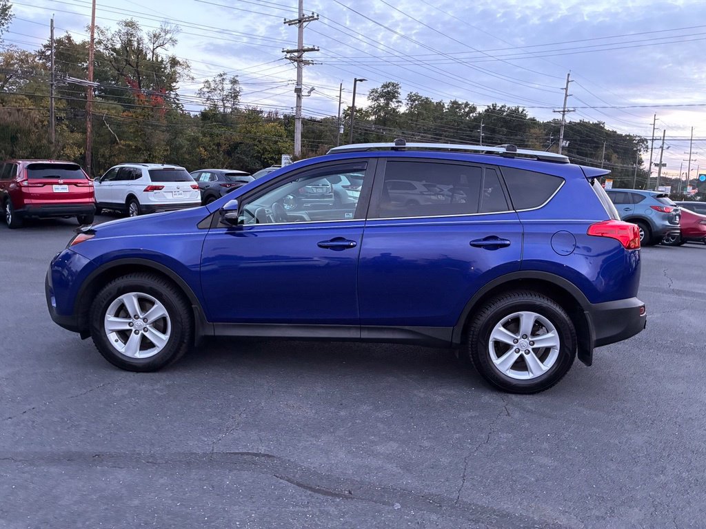 Used 2014 Toyota RAV4 XLE AWD/4WD image 4