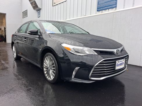 Used 2018 Toyota Avalon Limited w/ All Weather Liner Package FWD image 7